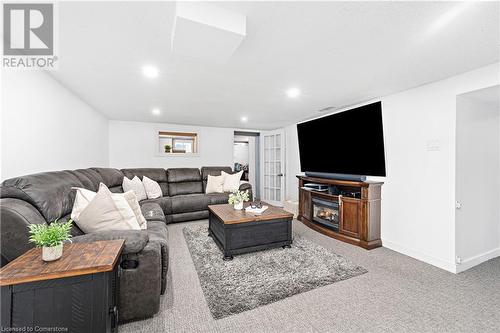 80 Huxley Avenue S, Hamilton, ON - Indoor Photo Showing Living Room