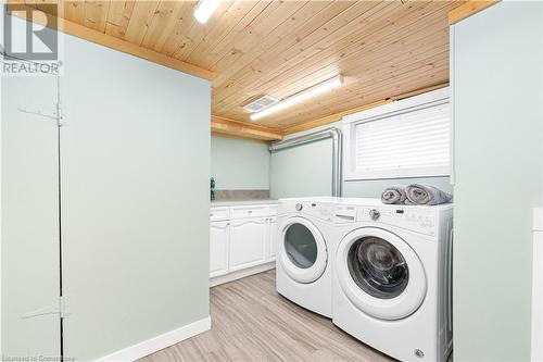 80 Huxley Avenue S, Hamilton, ON - Indoor Photo Showing Laundry Room