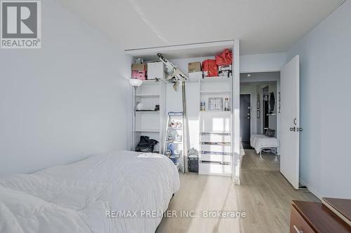 1114 - 330 Mccowan Road, Toronto (Eglinton East), ON - Indoor Photo Showing Bedroom