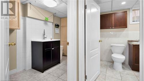 21 Haskins Court, Hamilton, ON - Indoor Photo Showing Bathroom