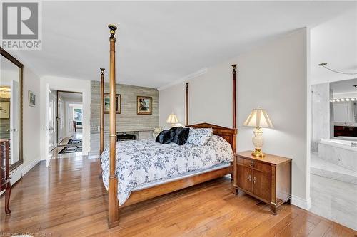 16 Freeland Court, Hamilton, ON - Indoor Photo Showing Bedroom