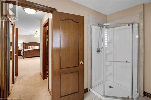 82 Derek Drive, Hamilton, ON - Indoor Photo Showing Bathroom