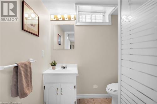 82 Derek Drive, Hamilton, ON - Indoor Photo Showing Bathroom