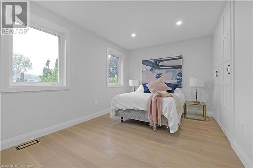 29 Magill Street, Hamilton, ON - Indoor Photo Showing Bedroom