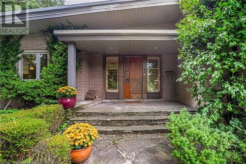 1 Hillcrest Court, Hamilton, ON - Outdoor