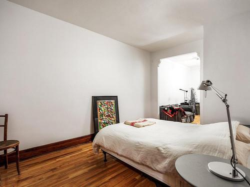 Master bedroom - 4301 Rue Chapleau, Montréal (Le Plateau-Mont-Royal), QC - Indoor Photo Showing Bedroom