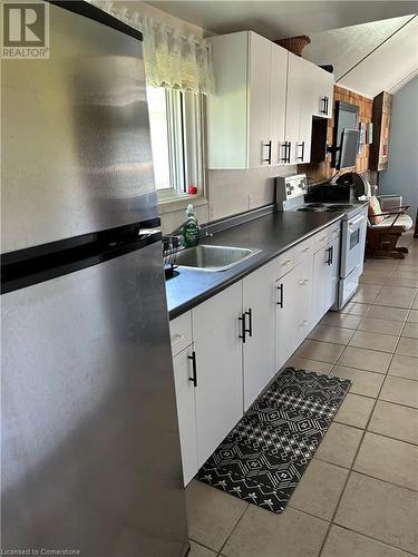 12289 Lakeshore Road, Wainfleet, ON - Indoor Photo Showing Kitchen With Double Sink