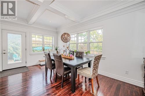 18 Mckay Road, Hamilton, ON - Indoor Photo Showing Dining Room