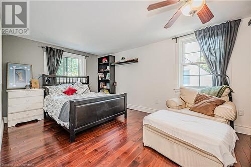 18 Mckay Road, Hamilton, ON - Indoor Photo Showing Bedroom