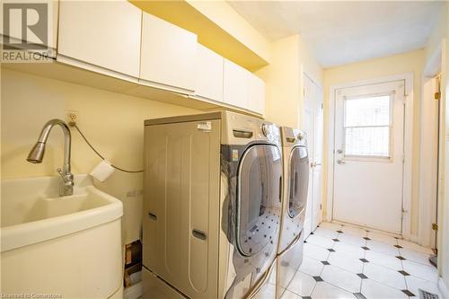 58 Galley Road, Ancaster, ON - Indoor Photo Showing Laundry Room