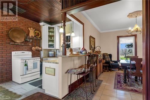 420 Ridge Road, Hamilton, ON - Indoor Photo Showing Kitchen