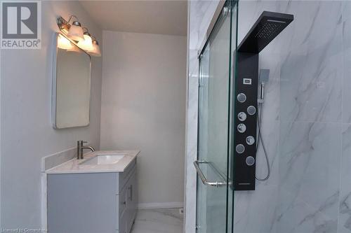 264 St Andrews Drive, Hamilton, ON - Indoor Photo Showing Bathroom