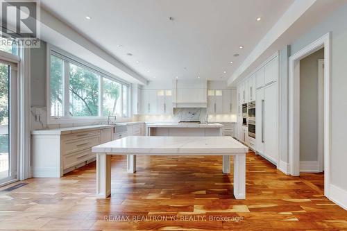 90 Upper Canada Drive, Toronto, ON - Indoor Photo Showing Kitchen