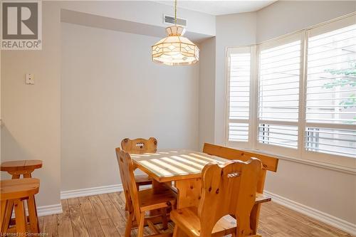 5188 Lakeshore Road Unit# 102, Burlington, ON - Indoor Photo Showing Dining Room