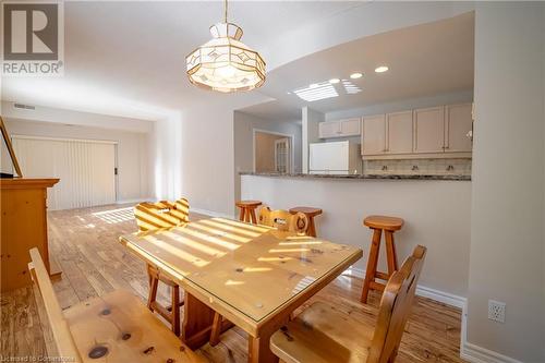 5188 Lakeshore Road Unit# 102, Burlington, ON - Indoor Photo Showing Dining Room