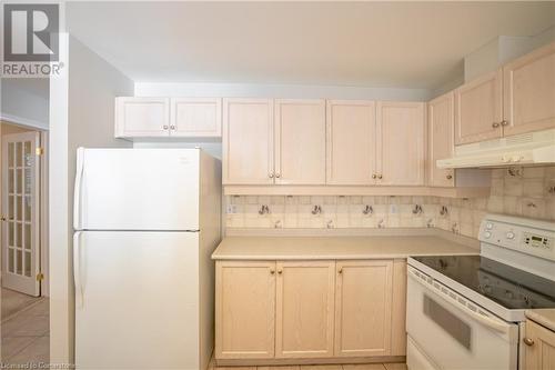 5188 Lakeshore Road Unit# 102, Burlington, ON - Indoor Photo Showing Kitchen