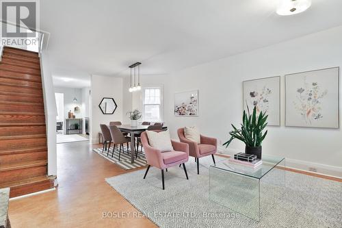 40 Borden Street, Toronto, ON - Indoor Photo Showing Living Room