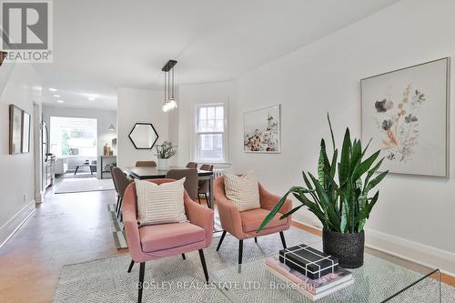 40 Borden Street, Toronto (University), ON - Indoor Photo Showing Living Room