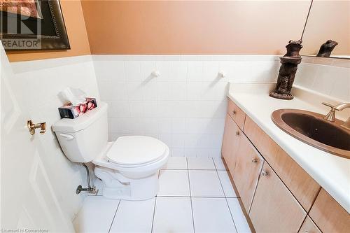 7 Mirella Court, Hamilton, ON - Indoor Photo Showing Bathroom