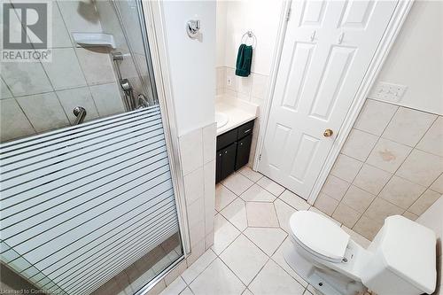 7 Mirella Court, Hamilton, ON - Indoor Photo Showing Bathroom