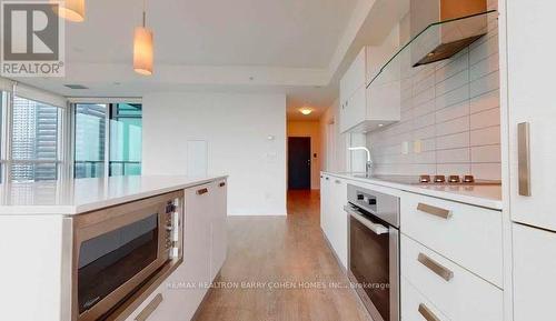 907 - 11 Bogert Avenue, Toronto, ON - Indoor Photo Showing Kitchen