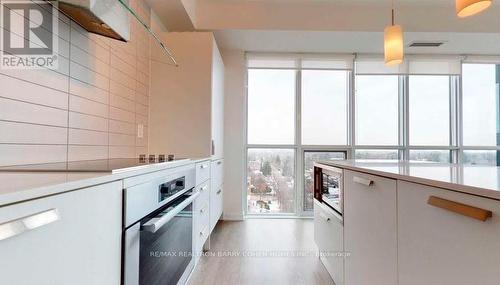 907 - 11 Bogert Avenue, Toronto, ON - Indoor Photo Showing Kitchen