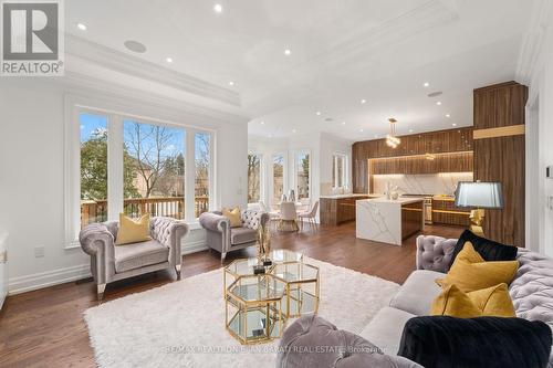 413 Empress Avenue, Toronto, ON - Indoor Photo Showing Living Room