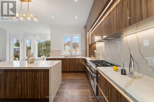 413 Empress Avenue, Toronto (Willowdale East), ON - Indoor Photo Showing Kitchen