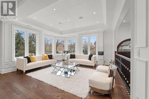 413 Empress Avenue, Toronto, ON - Indoor Photo Showing Living Room