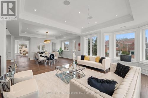 413 Empress Avenue, Toronto (Willowdale East), ON - Indoor Photo Showing Living Room