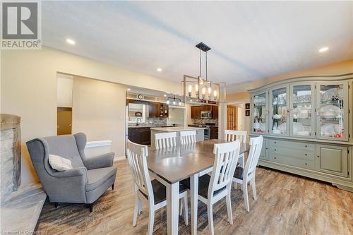 625 Golf Club Road, Hamilton, ON - Indoor Photo Showing Dining Room