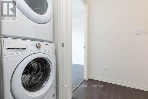 1505 - 460 Adelaide Street E, Toronto, ON - Indoor Photo Showing Laundry Room