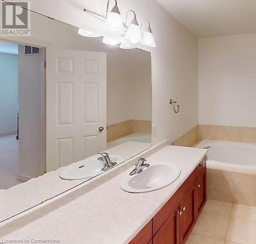 Ensuite Bathroom - 14 Hope Avenue, Virgil, ON - Indoor Photo Showing Bathroom