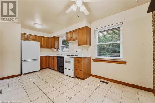 115 Organ Crescent, Hamilton, ON - Indoor Photo Showing Kitchen