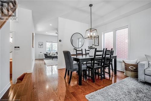 5228 Garland Crescent, Burlington, ON - Indoor Photo Showing Dining Room