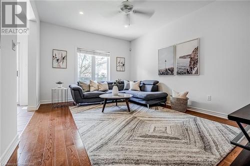 5228 Garland Crescent, Burlington, ON - Indoor Photo Showing Living Room