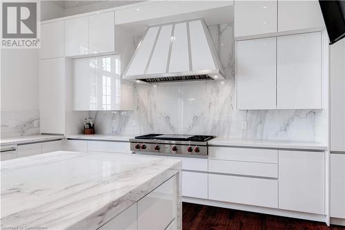 4410 Lakeshore Road, Burlington, ON - Indoor Photo Showing Kitchen