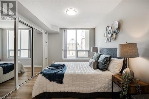 4090 Living Arts Drive Unit# 2308, Mississauga, ON - Indoor Photo Showing Bedroom