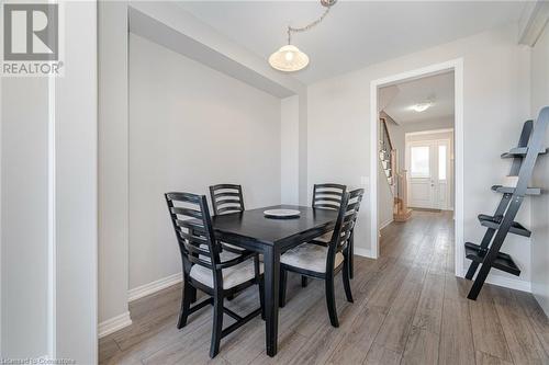 39 Bayonne Drive, Stoney Creek, ON - Indoor Photo Showing Dining Room