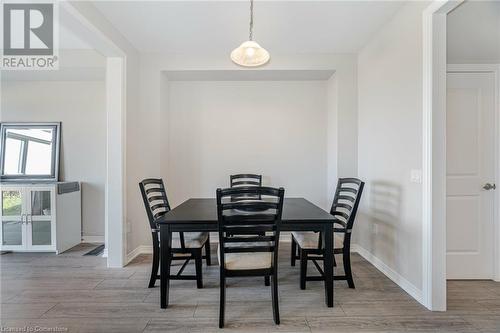 39 Bayonne Drive, Stoney Creek, ON - Indoor Photo Showing Dining Room