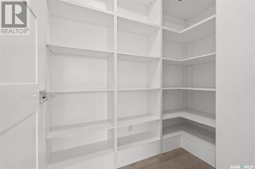 602 637 University Drive, Saskatoon, SK - Indoor With Storage