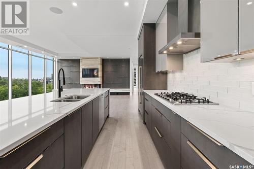 602 637 University Drive, Saskatoon, SK - Indoor Photo Showing Kitchen With Double Sink With Upgraded Kitchen