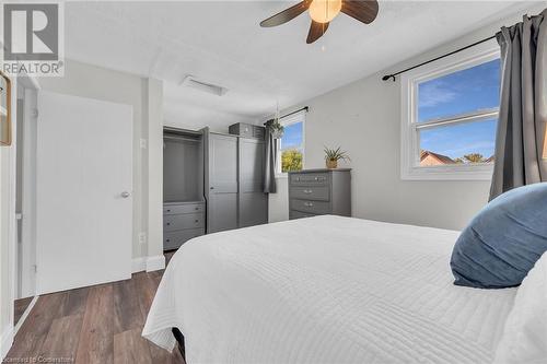 10 Roxborough Avenue, Hamilton, ON - Indoor Photo Showing Bedroom