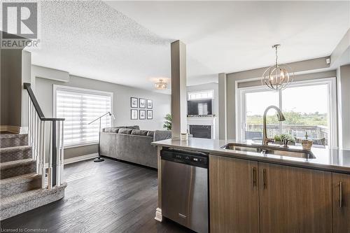 72 Keith Crescent, Niagara-On-The-Lake, ON - Indoor Photo Showing Kitchen With Double Sink