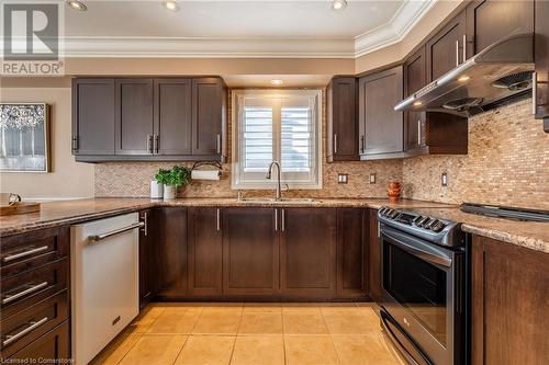 281 Brigadoon Drive, Hamilton, ON - Indoor Photo Showing Kitchen