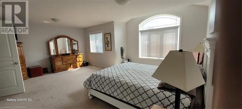 82 Charleswood Crescent, Hamilton, ON - Indoor Photo Showing Bedroom