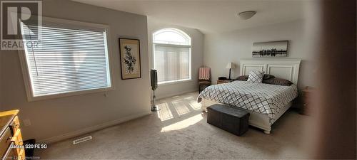 82 Charleswood Crescent, Hamilton, ON - Indoor Photo Showing Bedroom