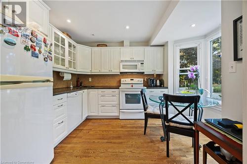 473 Blathwayte Lane, Burlington, ON - Indoor Photo Showing Kitchen