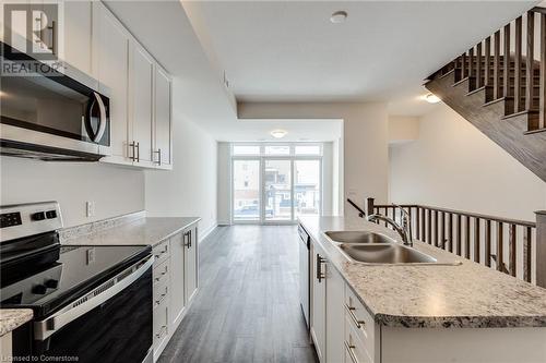 261 Skinner Road Unit# 1, Waterdown, ON - Indoor Photo Showing Kitchen With Double Sink