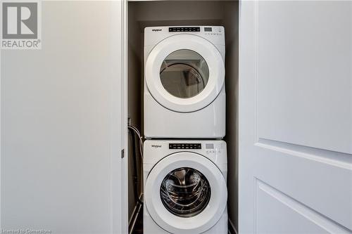 261 Skinner Road Unit# 1, Waterdown, ON - Indoor Photo Showing Laundry Room